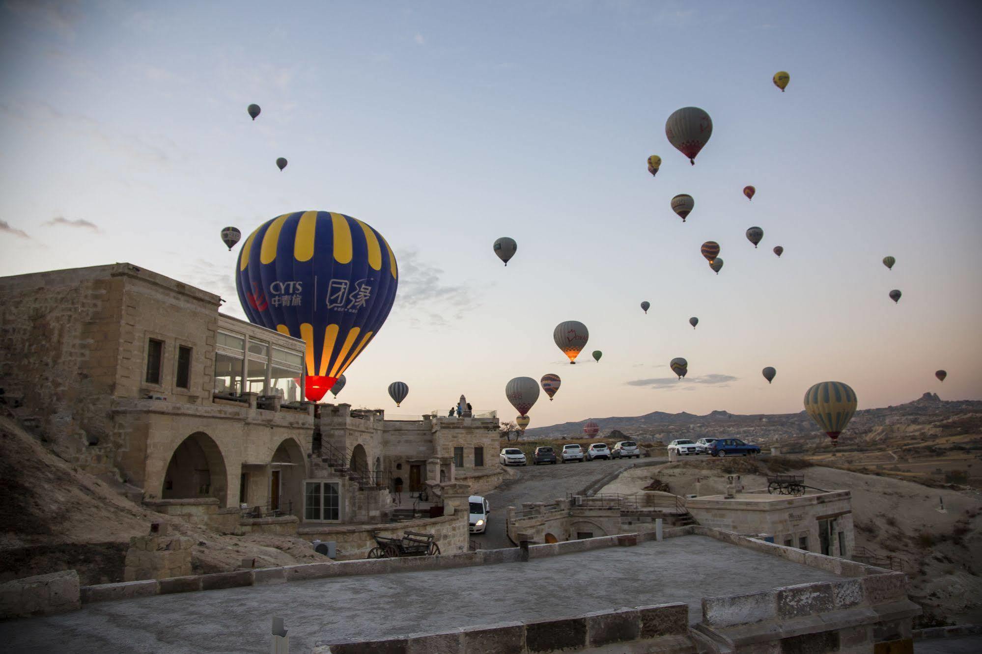 Azure Cave Suites - Cappadocia Goreme Exterior photo